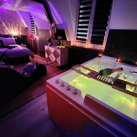 Caen, Tu M'Aimes - Suite Romantique Dış mekan fotoğraf